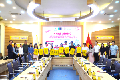 LỄ KHAI GIẢNG LỚP TIẾNG NHẬT TẠI TRƯỜNG ĐẠI HỌC SƯ PHẠM – ĐẠI HỌC ĐÀ NẴNG: HÀNH TRÌNH MỚI CHO 10 SINH VIÊN ƯU TÚ
